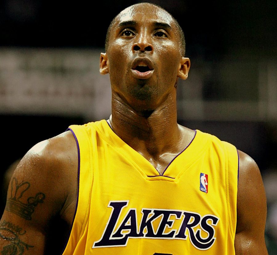 Photo of Kobe Bryant ready to shoot a free throw on the court. Photo used under Creative Commons Public License.  